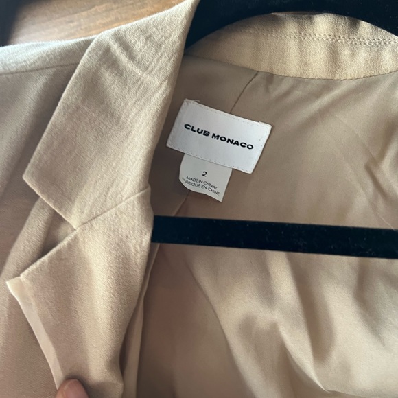Club Monaco Cute Summer blazer. Perfect with pencil skirt or skinny jeans. - Picture 3 of 3